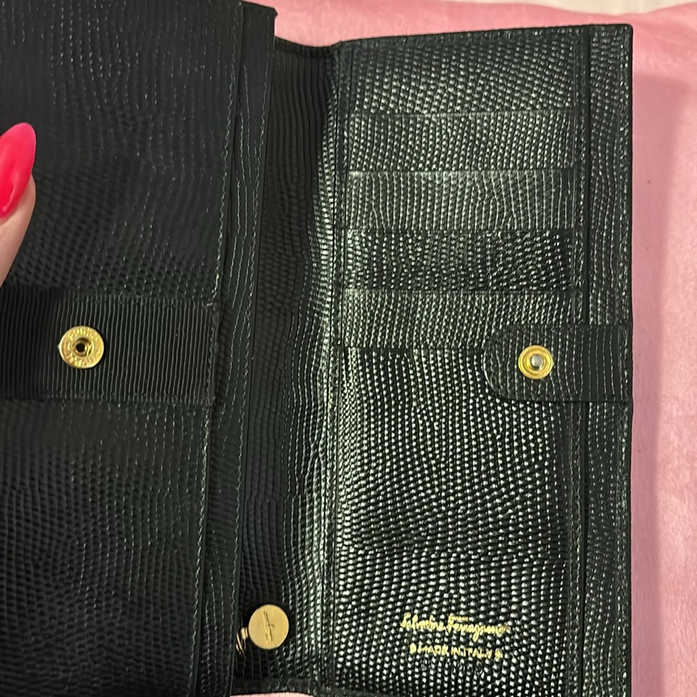 Salvatore Ferragamo Vara Bifold Long Wallet Black Leather Vintage Italy - Picture 6 of 8